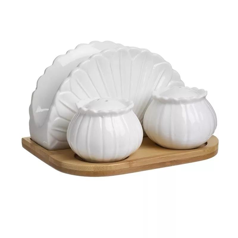 Salt/Pepper Shaker and Napkin Case